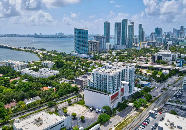 3900-biscayne-blvd-s-902-miami-fl-33137/hzid_05ee6605