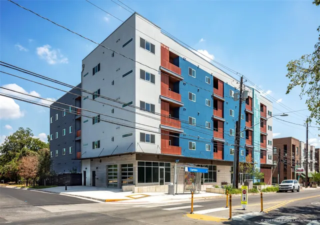 1309-chicon-st-202-austin-tx-78702/hzid_4241a58c