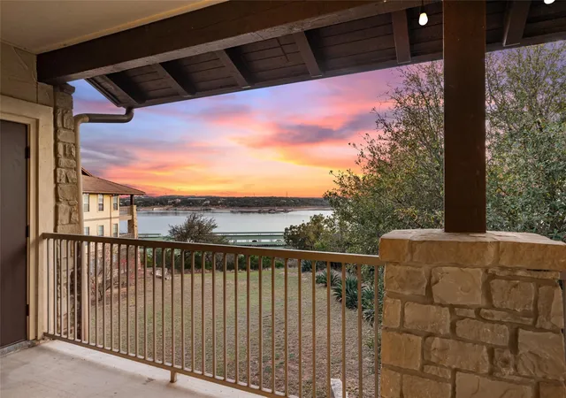 6712-lantern-view-dr-303-jonestown-tx-78645/hzid_7d42ef25