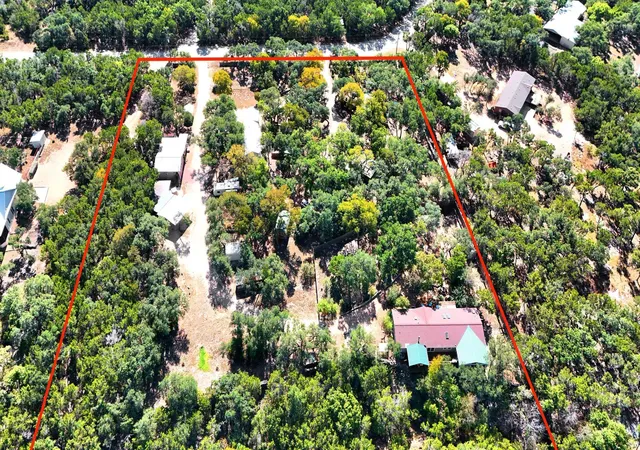 120-cedar-bnd-rd-wimberley-tx-78676/hzid_b4e85750