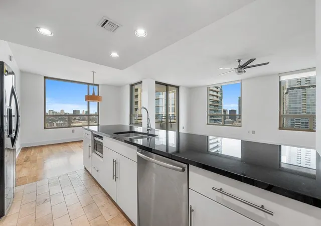 300-bowie-st-2701-austin-tx-78703/hzid_16b828ed
