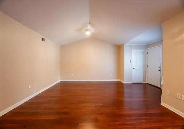 501-w-26th-st-323-austin-tx-78705/hzid_46b2c0b6