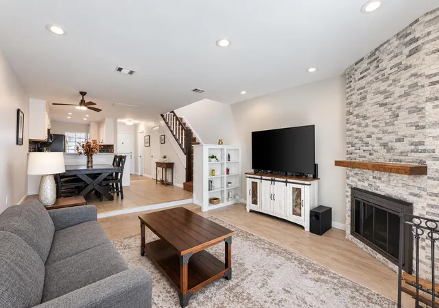 7122-wood-holw-dr-47-austin-tx-78731/hzid_3bbee5ae