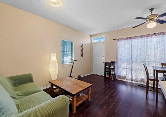915-w-22nd-1-2-st-202-austin-tx-78705/hzid_403053df