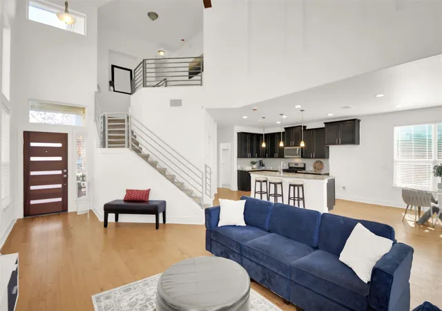 2308-montague-st-austin-tx-78741/hzid_912daaae