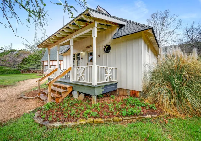 300-mill-race-ln-8-wimberley-tx-78676/hzid_29e61617
