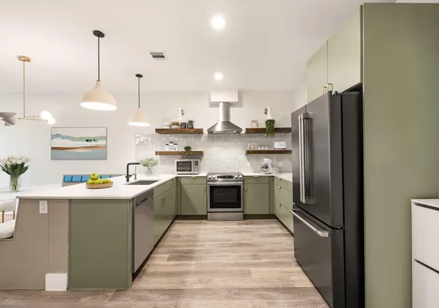 2709-e-5th-st-2203-austin-tx-78702/hzid_5ce5cfdc