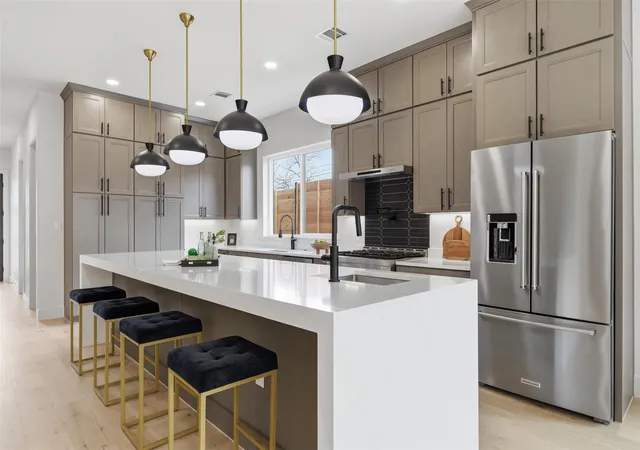 8115-rockwood-ln-b-austin-tx-78757/hzid_d62256cd