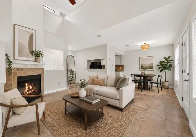 512-eberhart-ln-203-austin-tx-78745/hzid_1bc65a35