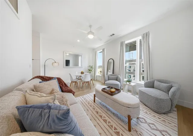 1701-simond-ave-615-austin-tx-78723/hzid_05b71134