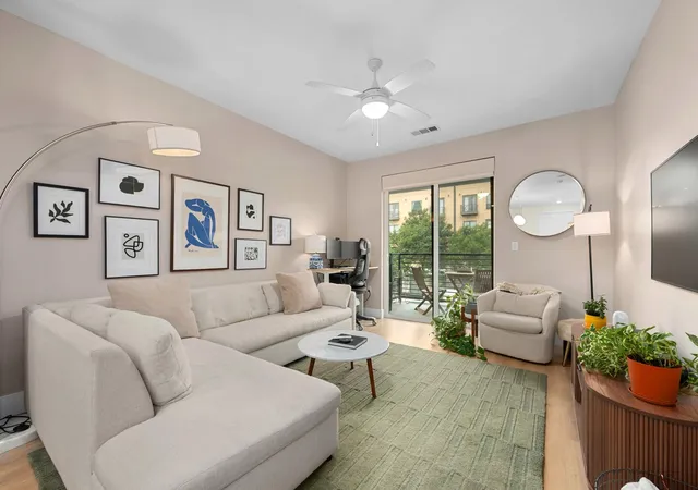 1701-simond-ave-215-austin-tx-78723/hzid_bd35718a