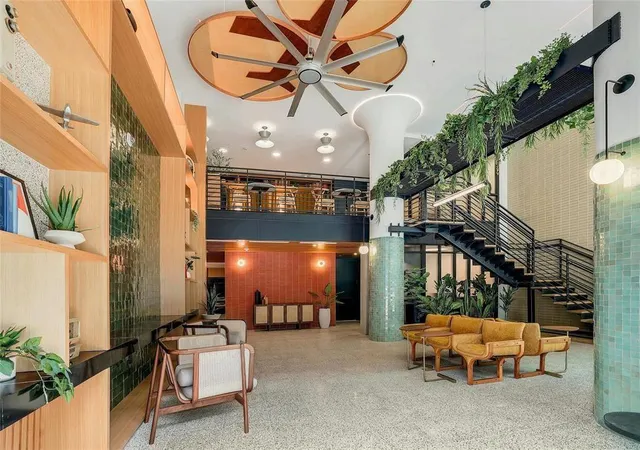 1701-simond-ave-301-austin-tx-78723/hzid_62b80161