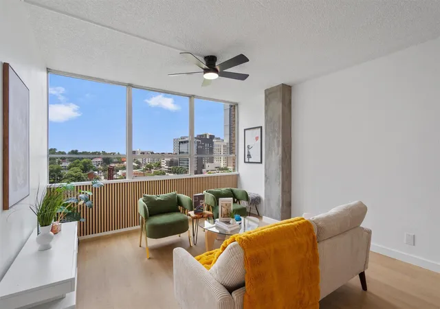 1800-lavaca-st-a613-austin-tx-78701/hzid_f02d32f6