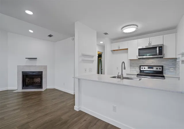 6409-burns-st-304-austin-tx-78752/hzid_f78da29e