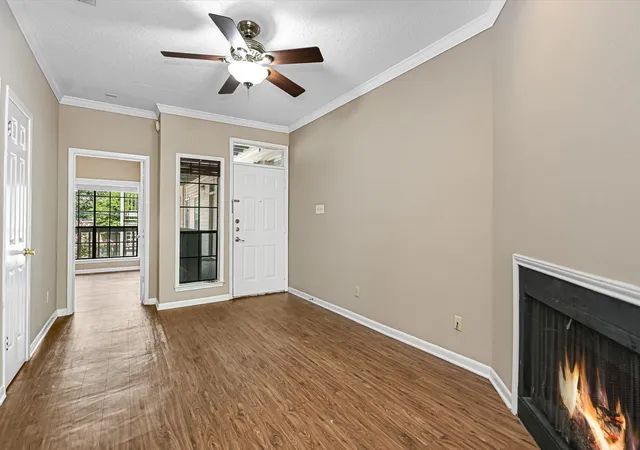 715-w-22nd-1-2-st-204-austin-tx-78705/hzid_12dc63c2