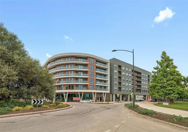 1701-simond-ave-327-austin-tx-78723/hzid_8015679c