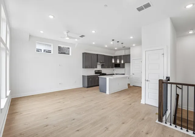 200-w-56th-street-1104-austin-tx-78751/hzid_b1101b90