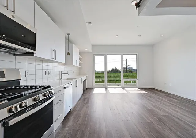 4004-banister-ln-303-austin-tx-78704/hzid_71bb414e