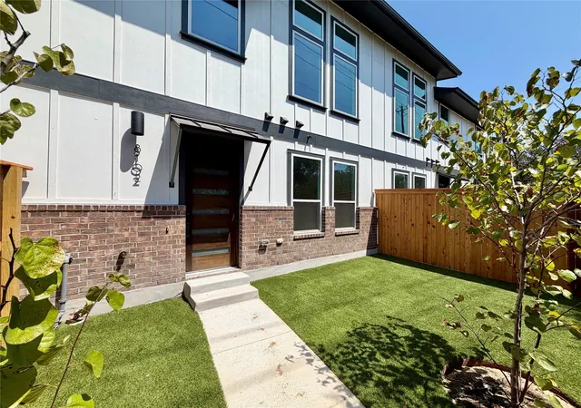 200-w-56th-street-8102-austin-tx-78751/hzid_0d360e2c