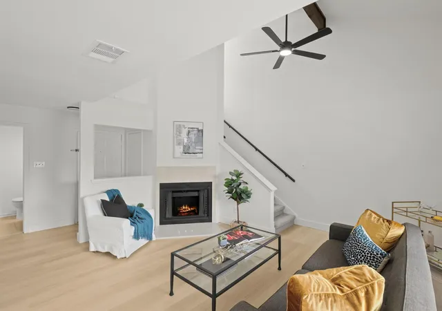 512-eberhart-ln-1003-austin-tx-78745/hzid_ec1be22f