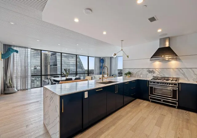 222-west-ave-2301-austin-tx-78701/hzid_ece9d1d4