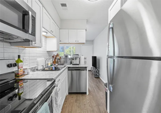 2801-hemphill-park-a303-austin-tx-78705/hzid_a331d621