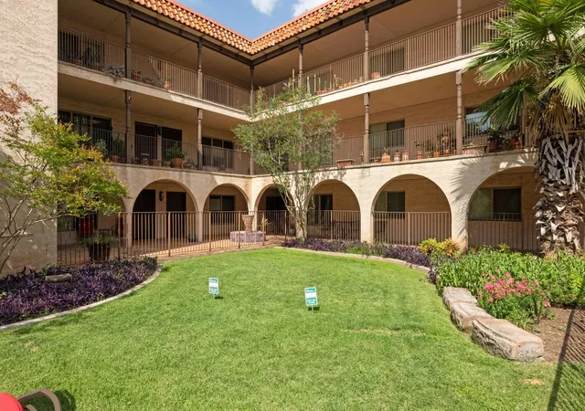 505-w-7th-street-113-austin-tx-78701/hzid_7506dc65