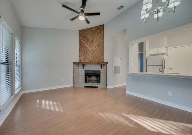 2901-san-jacinto-blvd-306-austin-tx-78705/hzid_02aa6b51