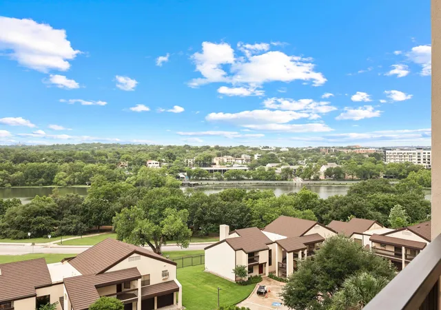 40-n-interstate-35-hwy-8c4-austin-tx-78701/hzid_771aeba5