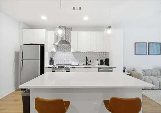 2500-longview-st-219-austin-tx-78705/hzid_ab4d0ee8