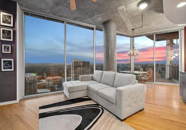 360-nueces-st-3910-austin-tx-78701/hzid_b3eae9dc