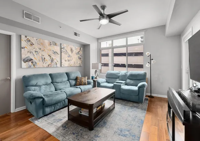 54-rainey-st-609-austin-tx-78701/hzid_50c08139
