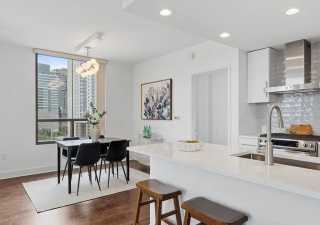 300-bowie-st-1101-austin-tx-78703/hzid_445c14a3