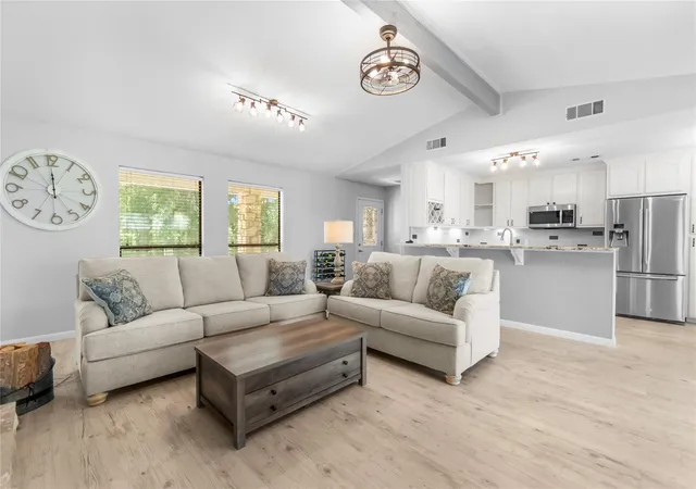 210-teeoff-b-horseshoe-bay-tx-78657/hzid_09e8f929