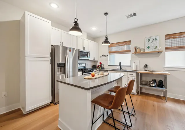 2827-manor-rd-3104-austin-tx-78722/hzid_c9bfcee8