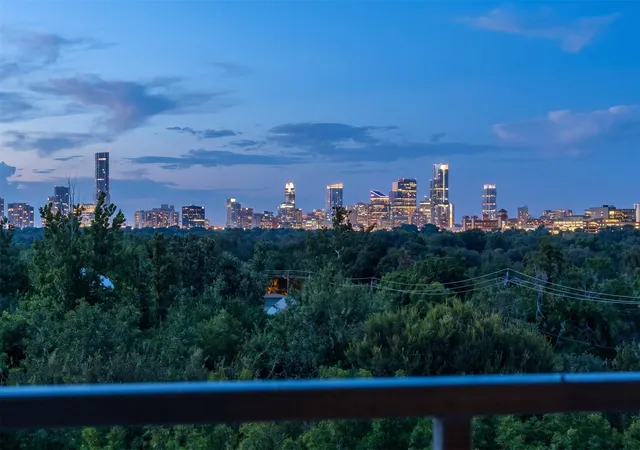 1320-robert-browning-st-408-austin-tx-78723/hzid_4cf814ba