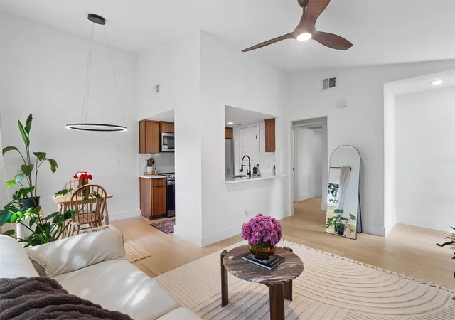 12811-copper-cliff-ave-b-austin-tx-78727/hzid_48e4c3b5