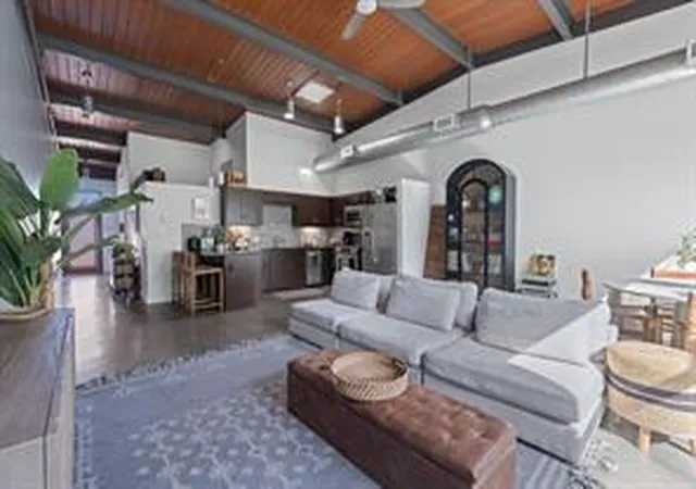 2205-n-lamar-blvd-523-austin-tx-78705/hzid_8d14d34f