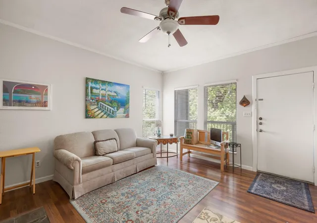 1509-w-39th-1-2-st-208-austin-tx-78756/hzid_16a6de8c