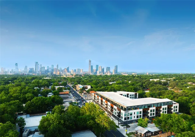 2209-s-1st-st-231-austin-tx-78704/hzid_ee42228c