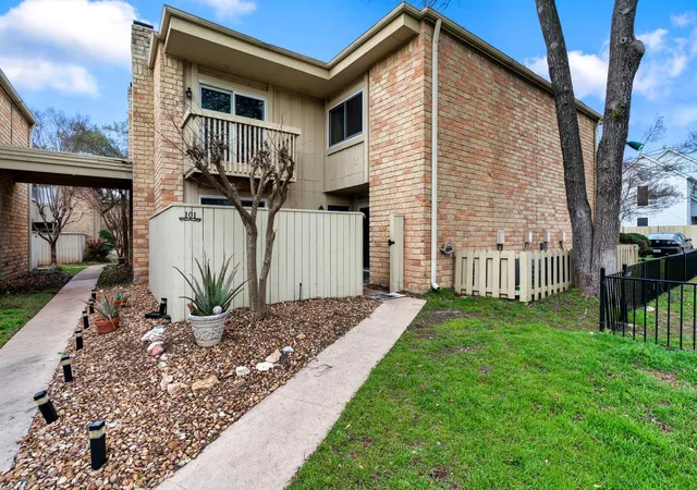 8340-fathom-cir-101-austin-tx-78750/hzid_ccc4241c