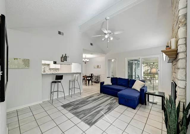 275-mooring-cir-b-lakeway-tx-78734/hzid_654eec58