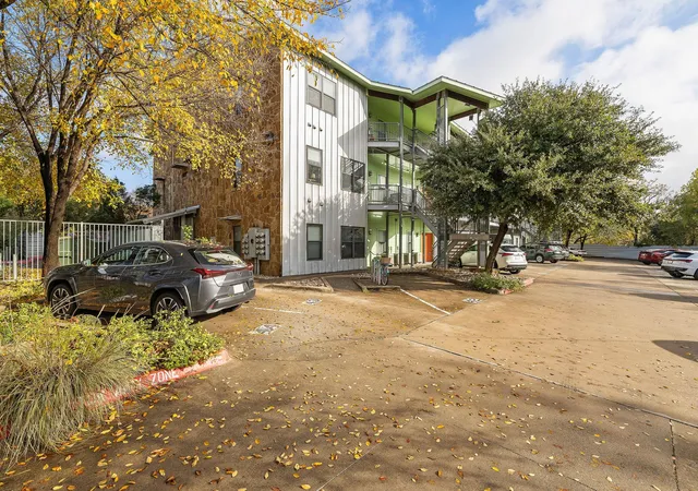 1807-poquito-st-41-austin-tx-78702/hzid_1b8babe8