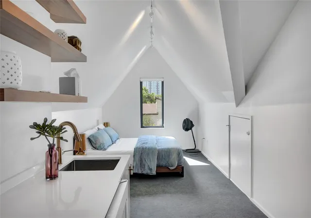 52-waller-st-a-austin-tx-78702/hzid_6dbaa794