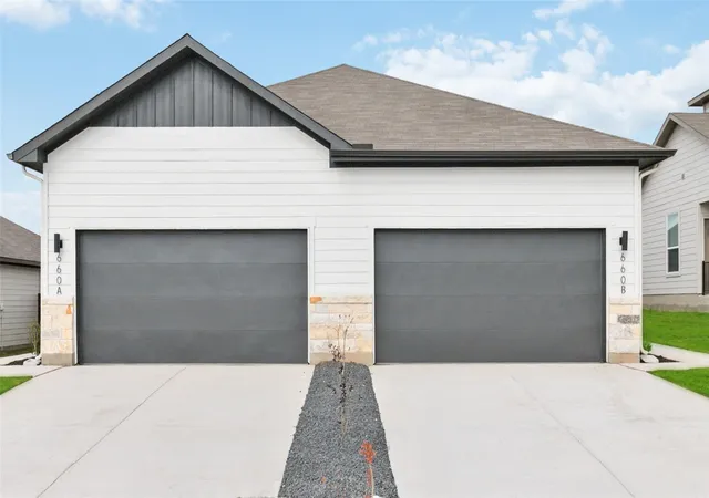 1001-staglin-st-buda-tx-78610/hzid_2672cff4