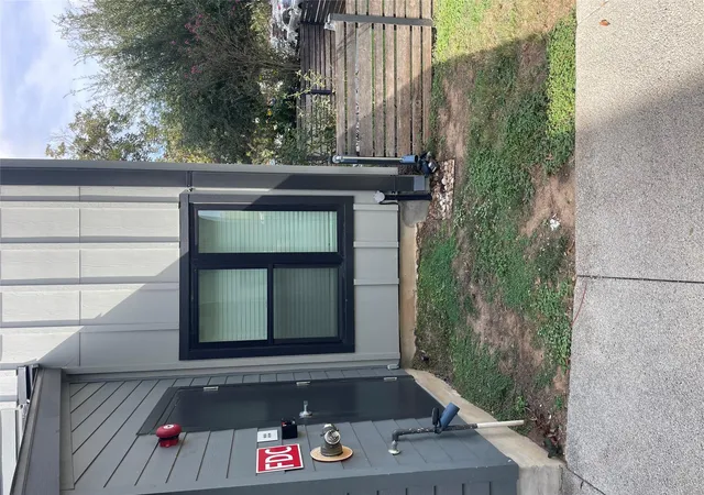 3101-govalle-ave-220-austin-tx-78702/hzid_bbf9ca7c