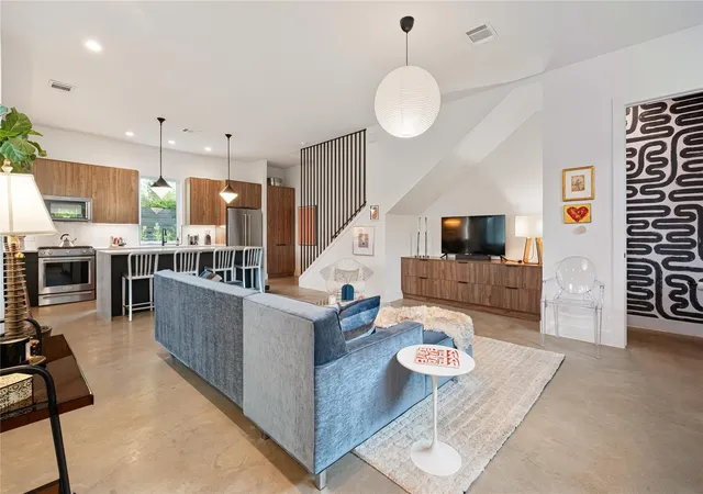 619-tillery-st-a-austin-tx-78702/hzid_18fc1d93