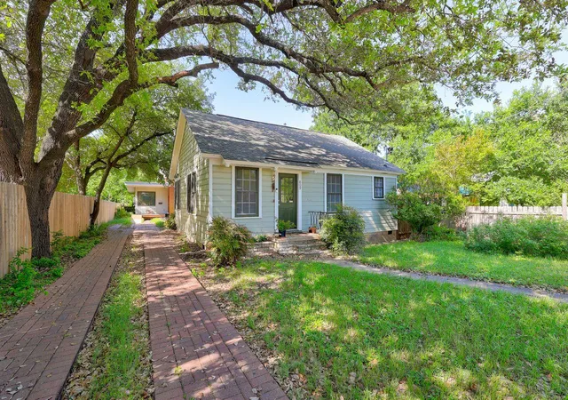 809-e-44th-street-austin-tx-78751/hzid_8fa5bceb