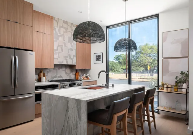 2301-east-2nd-st-2-austin-tx-78702/hzid_547fa56b