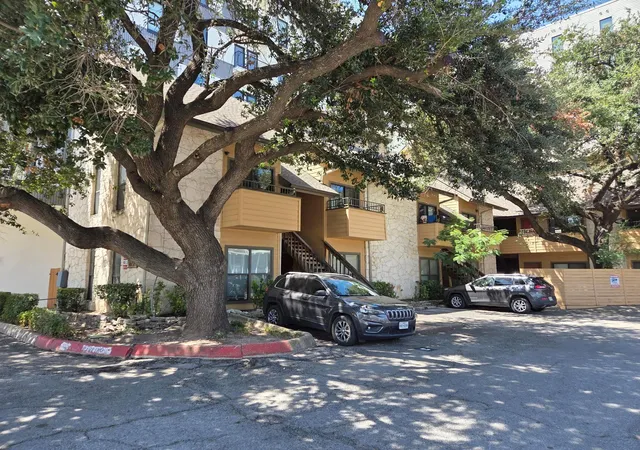 2714-nueces-st-102-austin-tx-78705/hzid_d33b016e